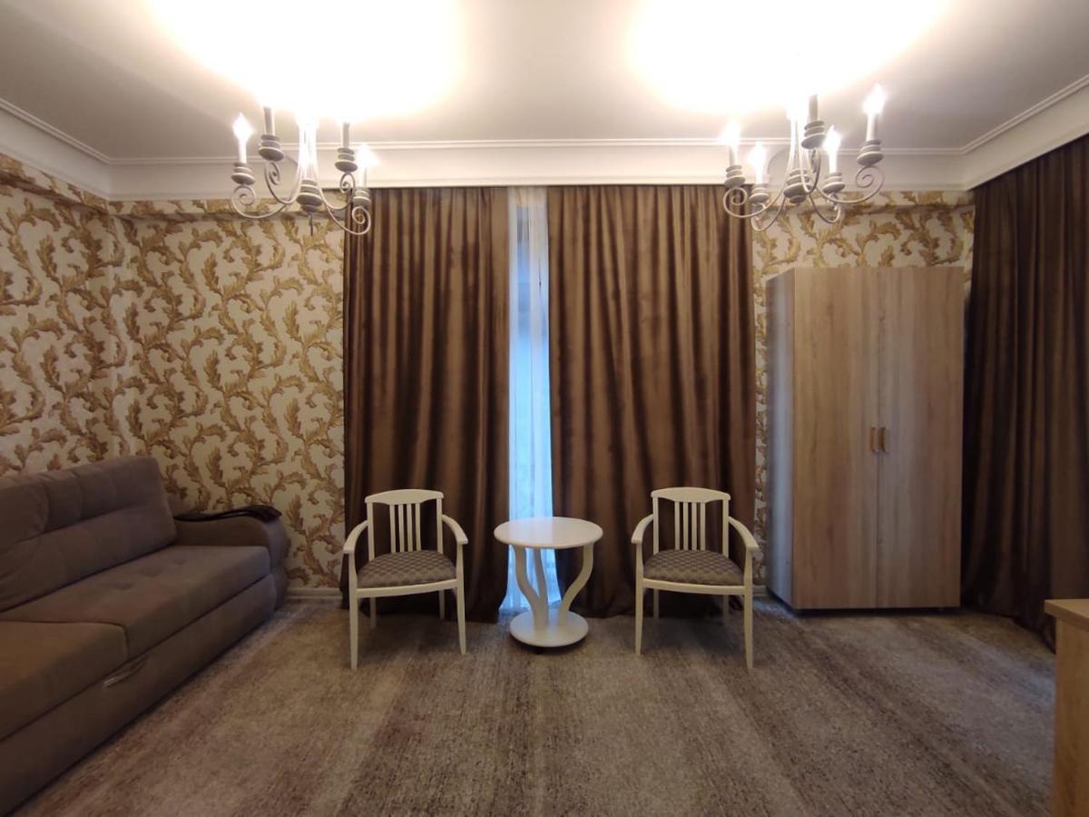 Rit Hotel Gagry Eksteriør bilde