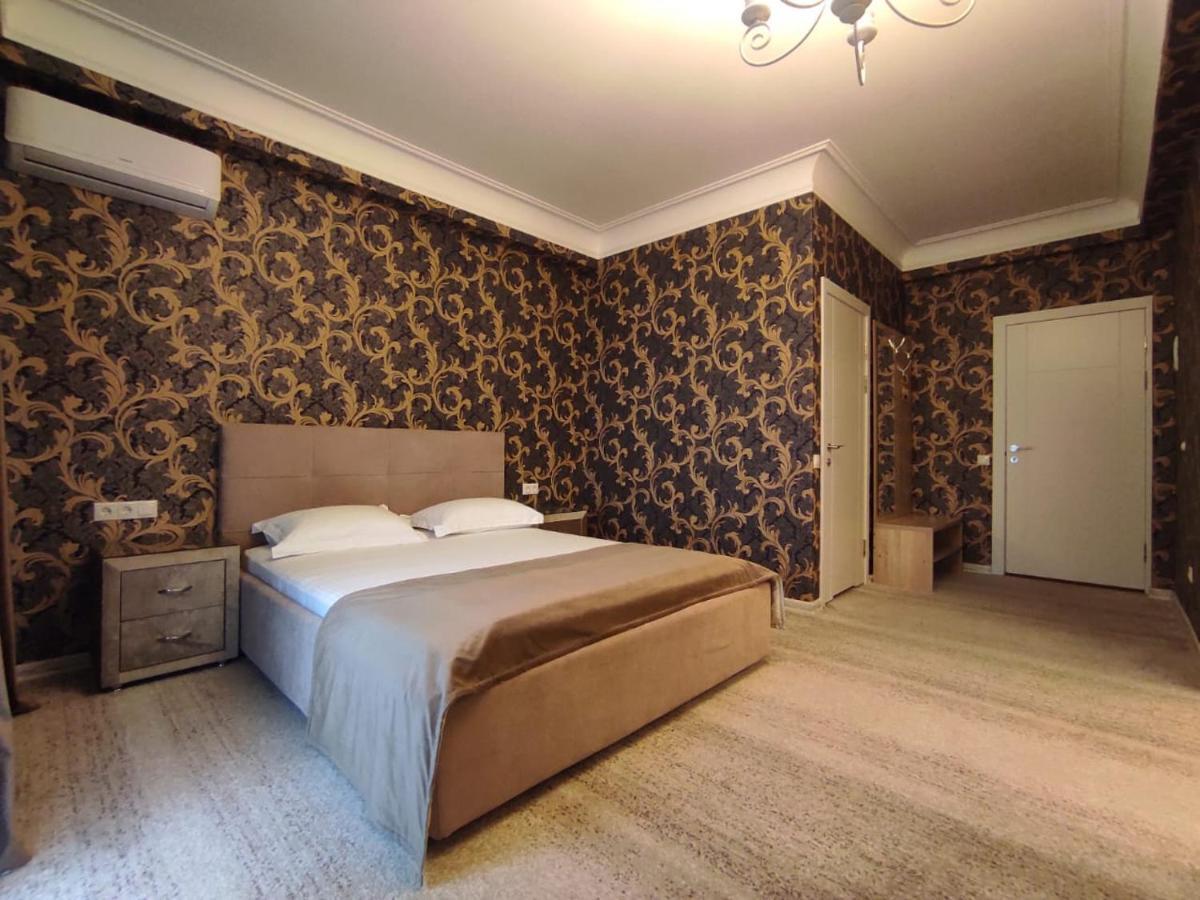 Rit Hotel Gagry Eksteriør bilde