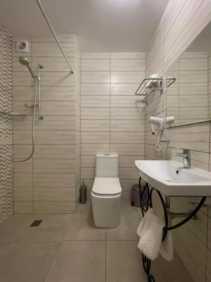 Rit Hotel Gagry Eksteriør bilde