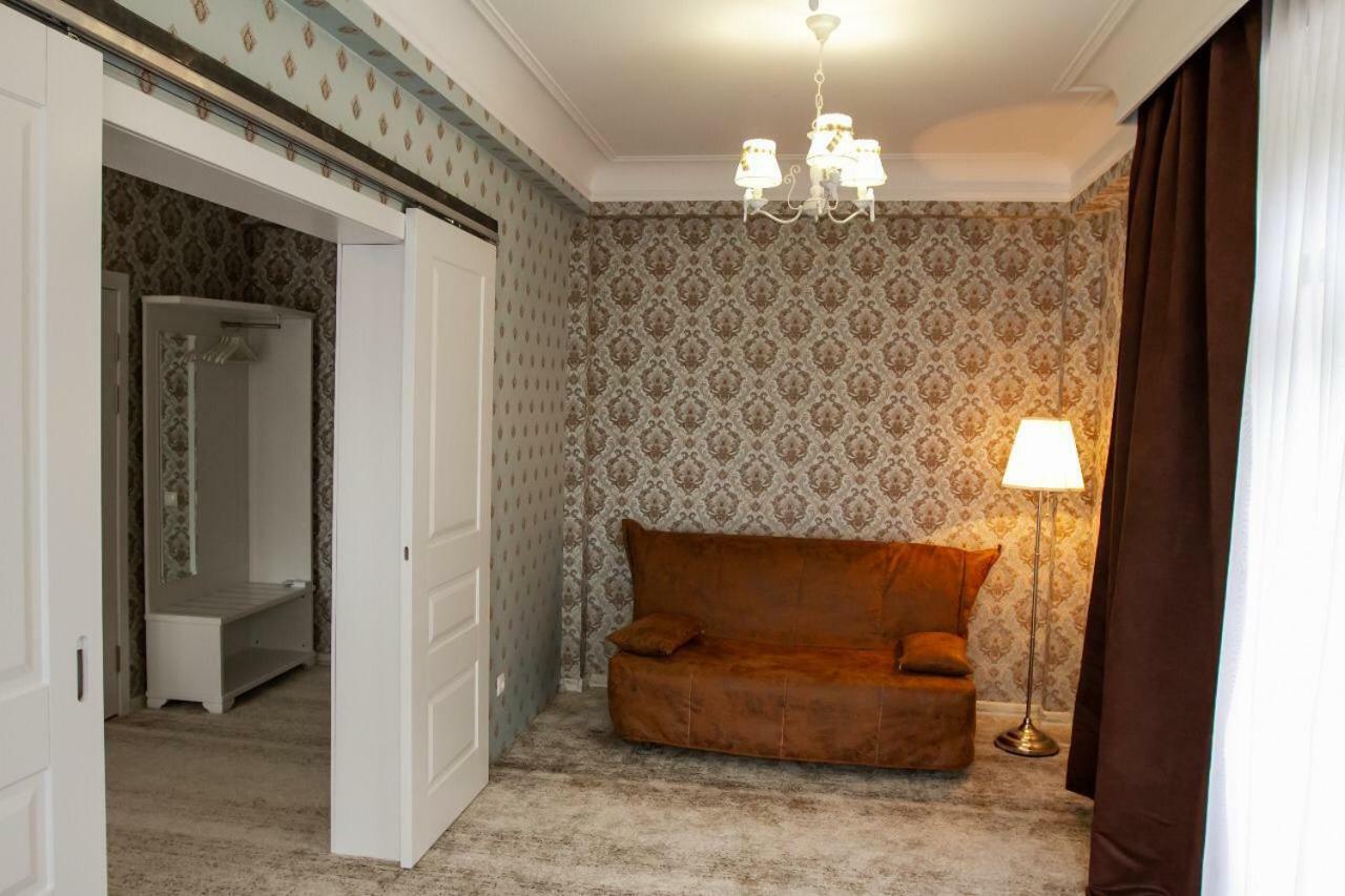 Rit Hotel Gagry Eksteriør bilde