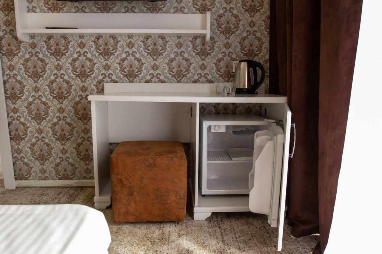 Rit Hotel Gagry Eksteriør bilde