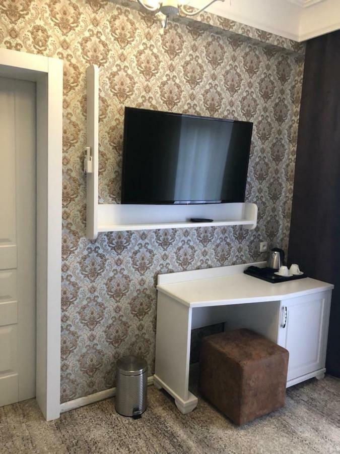 Rit Hotel Gagry Eksteriør bilde